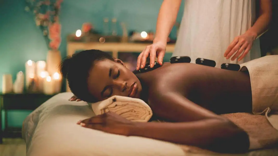 Persönlicher Service für erotische Massagen in Berlin – Griechische Massage einfach reservieren