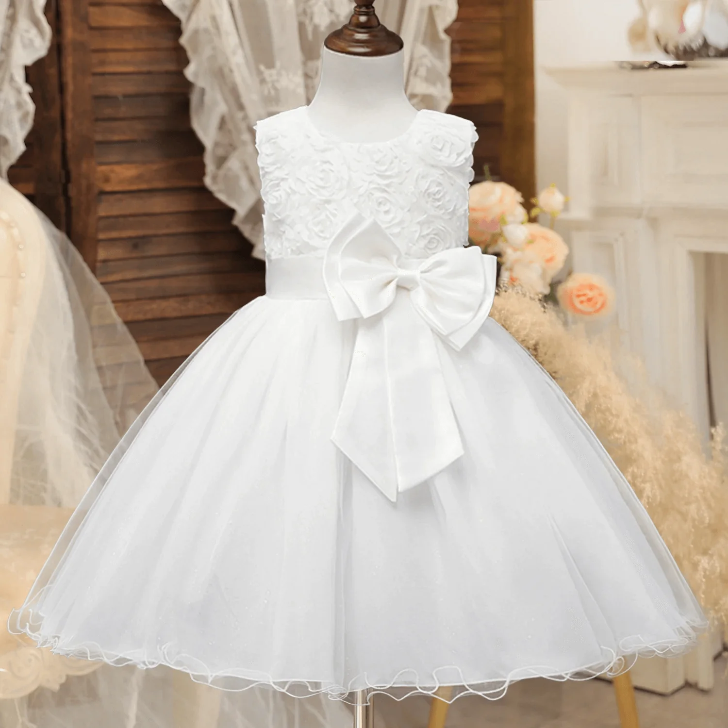 Edles Taufkleid für den großen Tag – Nur bei Lotte und Noah
